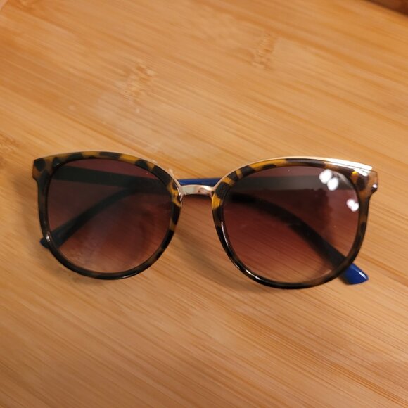 Oscar De La Renta Sunglasses Brown Tortiose Shell & Blue MOD 1270 200 Womens - Picture 13 of 15